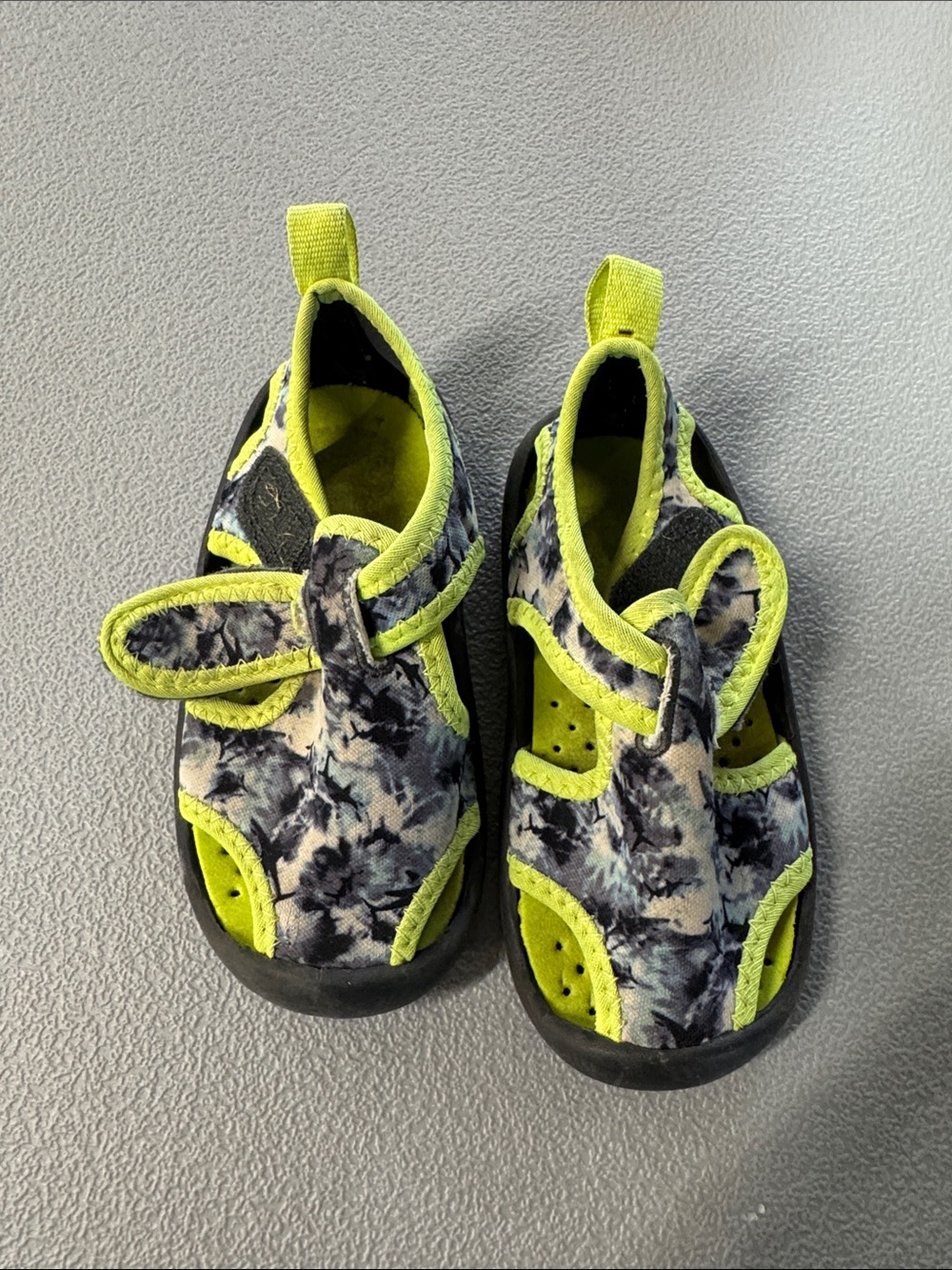 OshKosh B'gosh Neon Lime and Gray Tie-Dye Kids Water Shoes